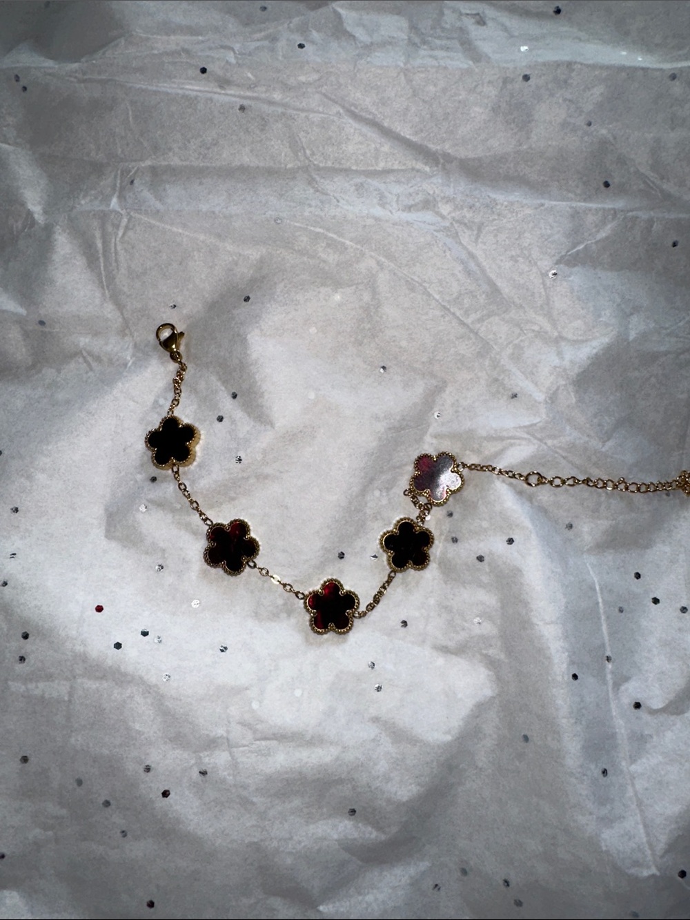 Steve Madden Gold Clover Link Bracelet with Red and Black Inlay